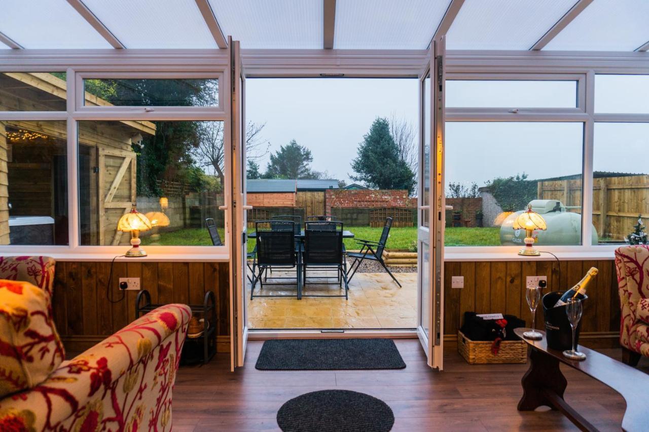 Welwick Hot Tub Pet Friendly Luxury Cosy Cottage, Near Withernsea And Patrington מראה חיצוני תמונה